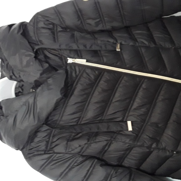 Laundry hooded puffer - Picture 4 of 7